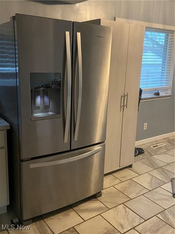 16307 Highview Drive, Cleveland, OH 44128