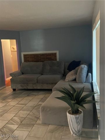 16307 Highview Drive, Cleveland, OH 44128