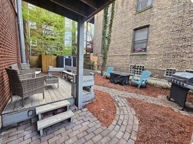 1050 W Dakin Street G2, Chicago, IL 60613