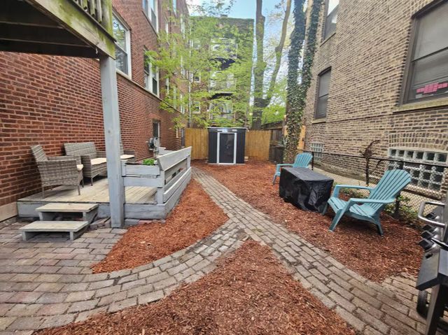 1050 W Dakin Street G2, Chicago, IL 60613