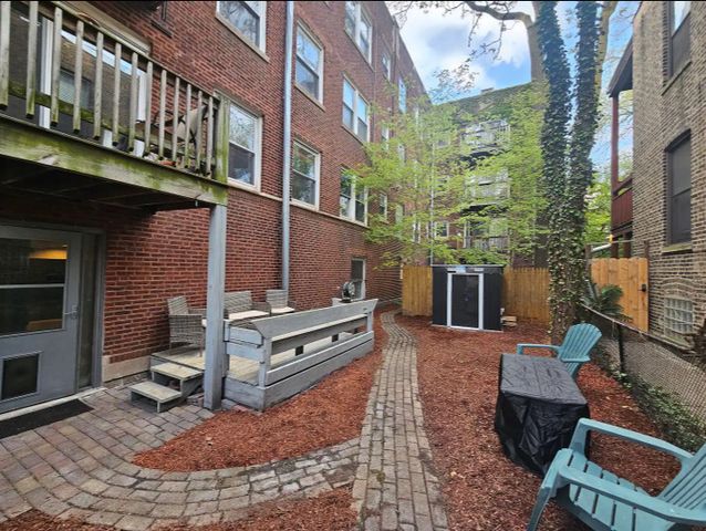 1050 W Dakin Street G2, Chicago, IL 60613