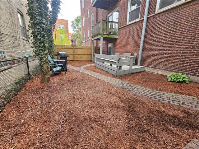 1050 W Dakin Street G2, Chicago, IL 60613