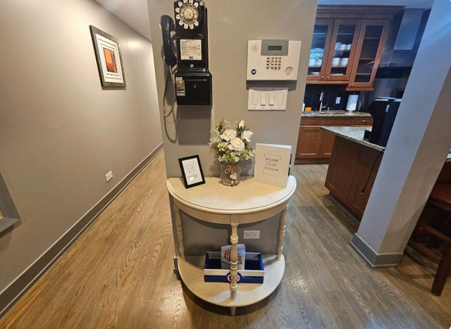 1050 W Dakin Street G2, Chicago, IL 60613