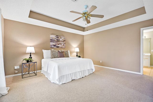 403 Live Oak Lane, Friendswood, TX 77546