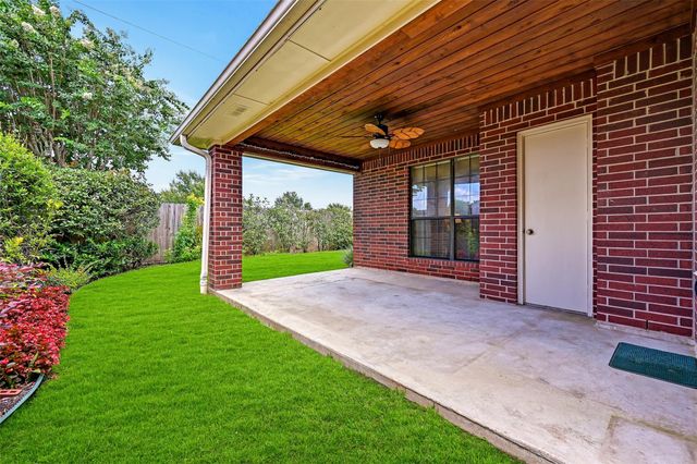 403 Live Oak Lane, Friendswood, TX 77546