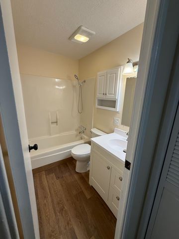 1051 Mount Vernon Circle, Barboursville, WV 25504