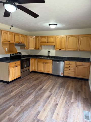 1051 Mount Vernon Circle, Barboursville, WV 25504