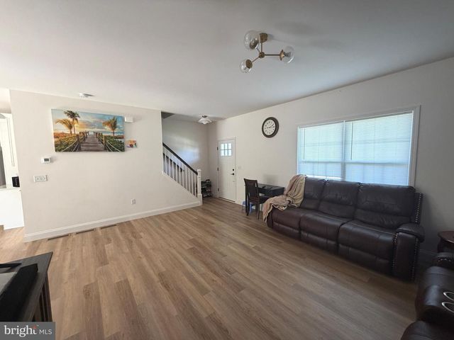 160 PAYNE DR, Mount Wolf, PA 17347