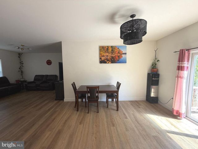160 PAYNE DR, Mount Wolf, PA 17347