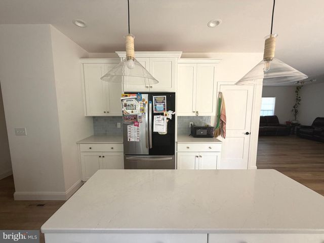160 PAYNE DR, Mount Wolf, PA 17347