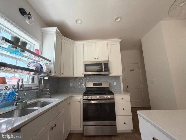 160 PAYNE DR, Mount Wolf, PA 17347