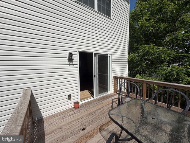 160 PAYNE DR, Mount Wolf, PA 17347