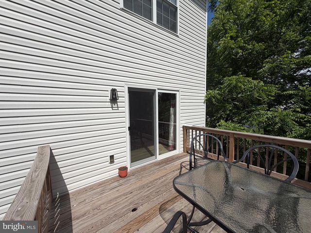 160 PAYNE DR, Mount Wolf, PA 17347