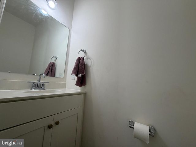 160 PAYNE DR, Mount Wolf, PA 17347