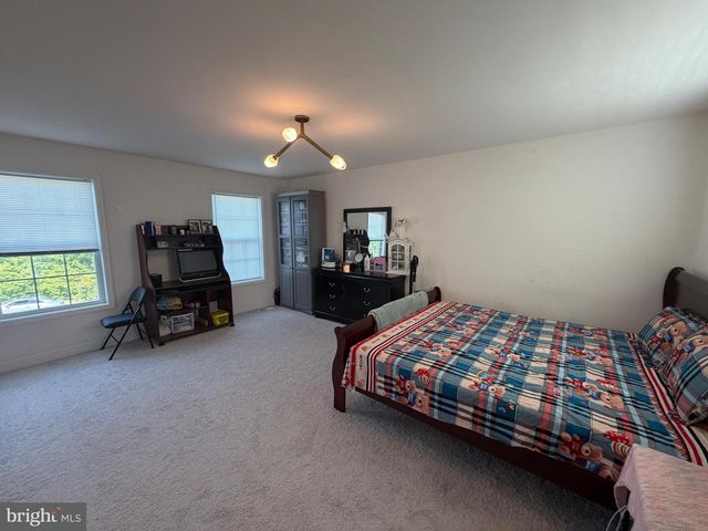 160 PAYNE DR, Mount Wolf, PA 17347