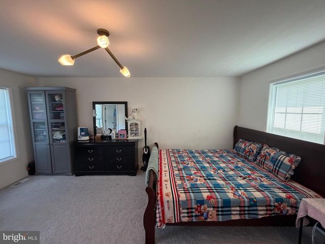 160 PAYNE DR, Mount Wolf, PA 17347