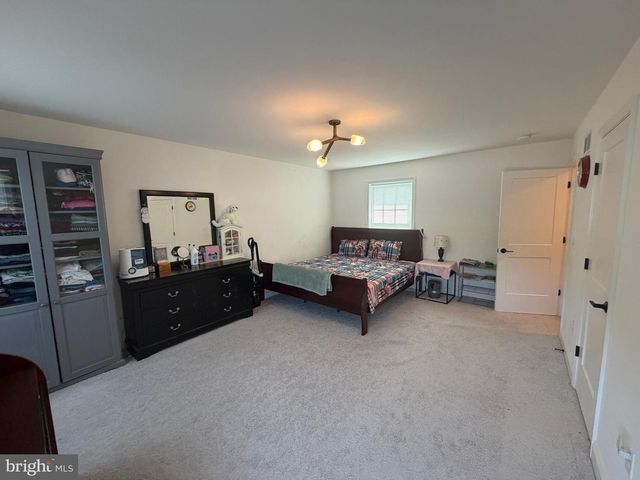 160 PAYNE DR, Mount Wolf, PA 17347