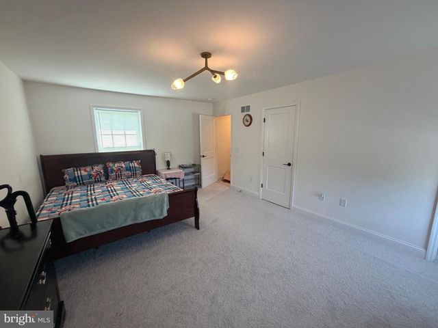 160 PAYNE DR, Mount Wolf, PA 17347