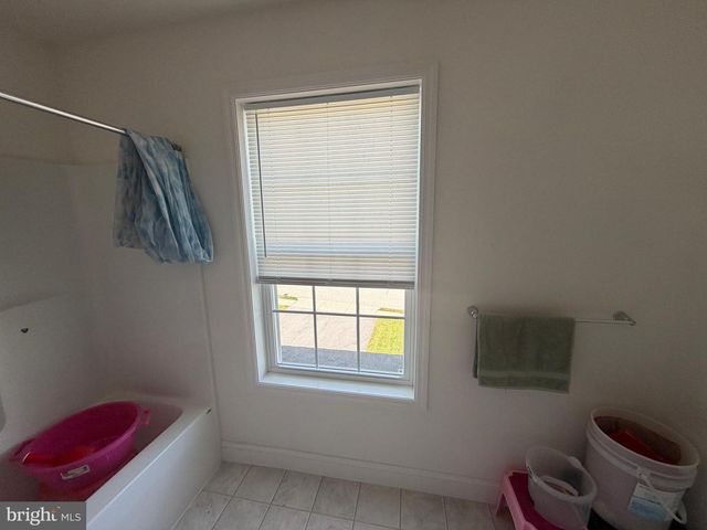 160 PAYNE DR, Mount Wolf, PA 17347