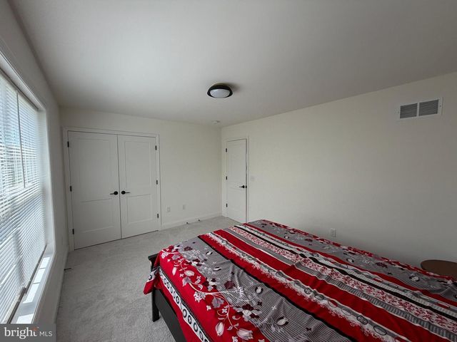 160 PAYNE DR, Mount Wolf, PA 17347