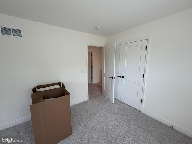 160 PAYNE DR, Mount Wolf, PA 17347