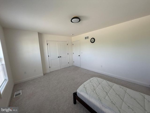 160 PAYNE DR, Mount Wolf, PA 17347