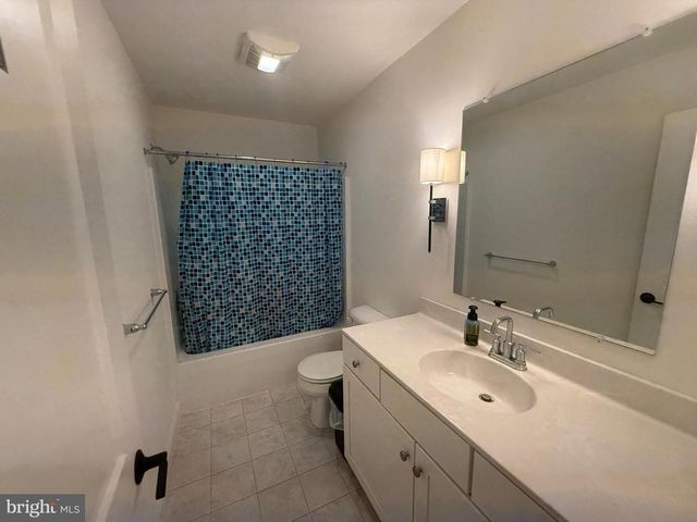 160 PAYNE DR, Mount Wolf, PA 17347