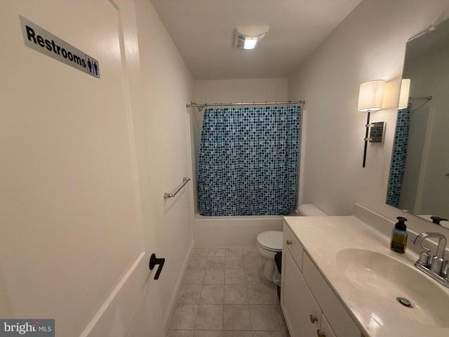 160 PAYNE DR, Mount Wolf, PA 17347