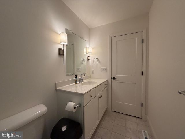 160 PAYNE DR, Mount Wolf, PA 17347
