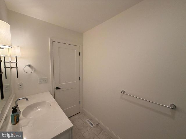 160 PAYNE DR, Mount Wolf, PA 17347