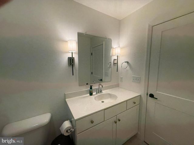 160 PAYNE DR, Mount Wolf, PA 17347