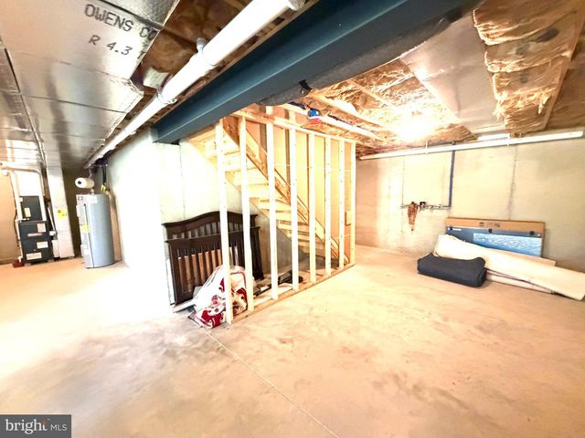 160 PAYNE DR, Mount Wolf, PA 17347