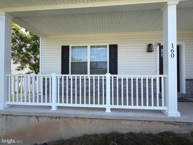 160 PAYNE DR, Mount Wolf, PA 17347