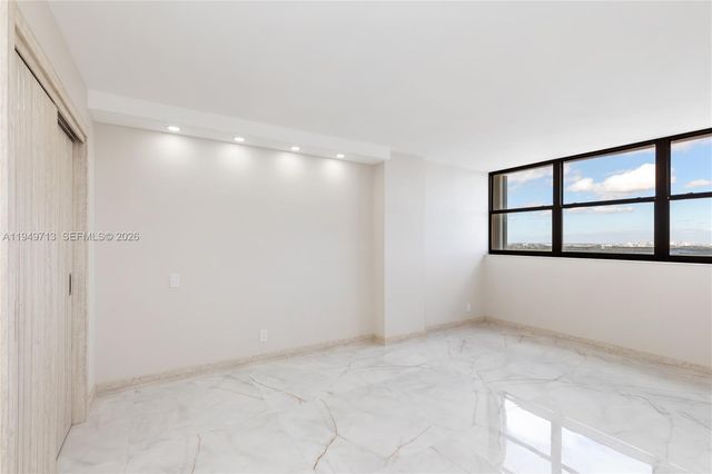 2401 S Ocean Drive PHA4, Hollywood, FL 33019