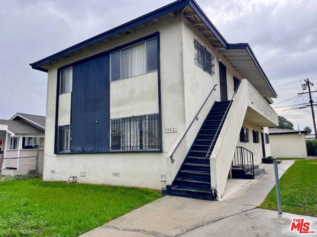 1540 W 60th Street 2, Los Angeles, CA 90047