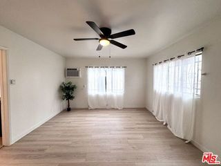 1540 W 60th Street 2, Los Angeles, CA 90047