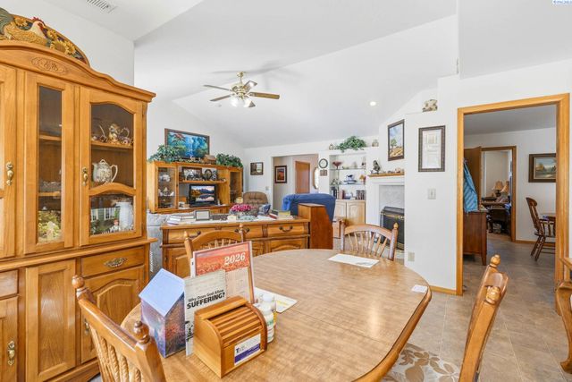 4400 Mt Daniel Ct, West Richland, WA 99353