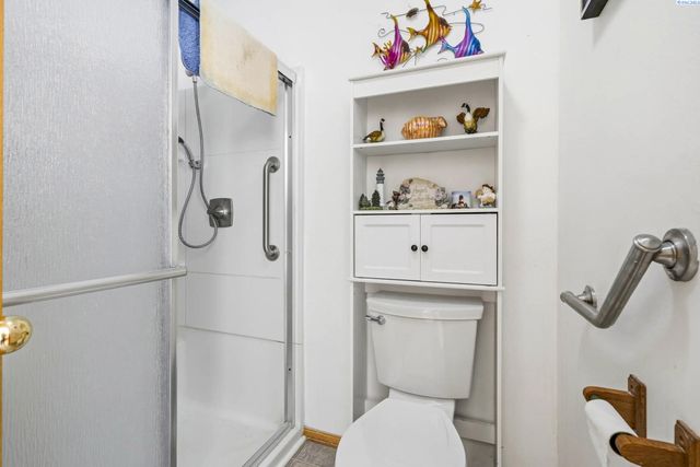 4400 Mt Daniel Ct, West Richland, WA 99353