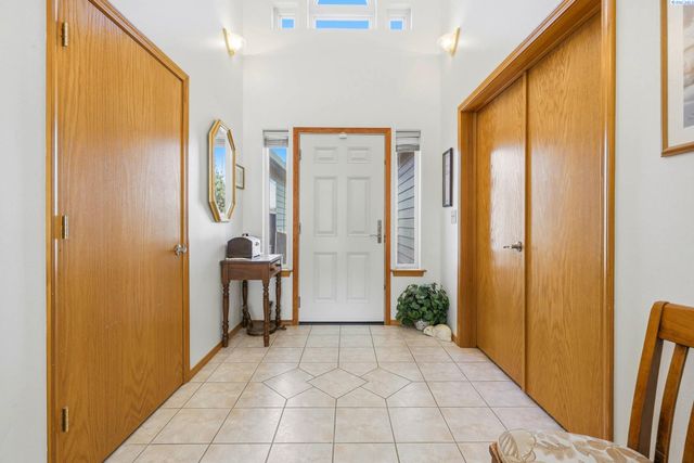 4400 Mt Daniel Ct, West Richland, WA 99353