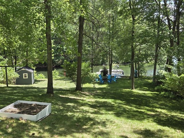9638 W School Section Lake Drive, Mecosta, MI 49332