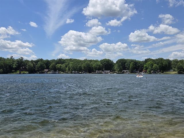 9638 W School Section Lake Drive, Mecosta, MI 49332