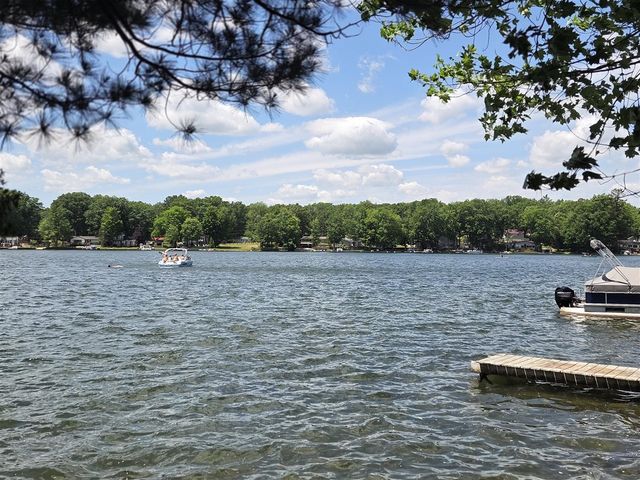 9638 W School Section Lake Drive, Mecosta, MI 49332