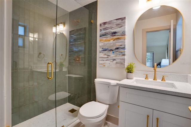 2239 68TH AVENUE N, St Petersburg, FL 33702