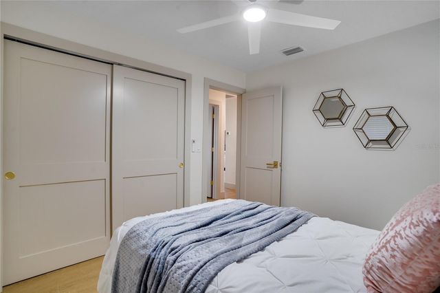 2239 68TH AVENUE N, St Petersburg, FL 33702
