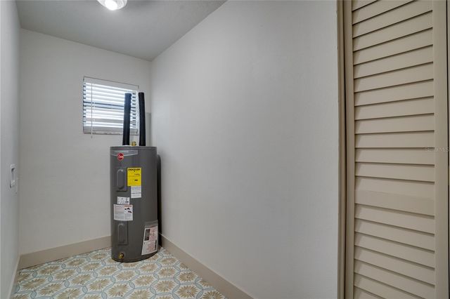 2239 68TH AVENUE N, St Petersburg, FL 33702