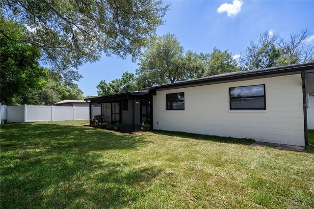 2239 68TH AVENUE N, St Petersburg, FL 33702