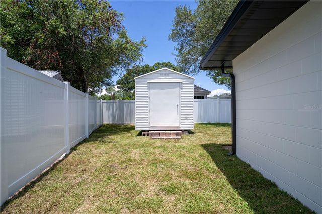 2239 68TH AVENUE N, St Petersburg, FL 33702