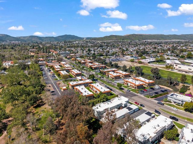 9401 Carlton Oaks Drive E, Santee, CA 92071