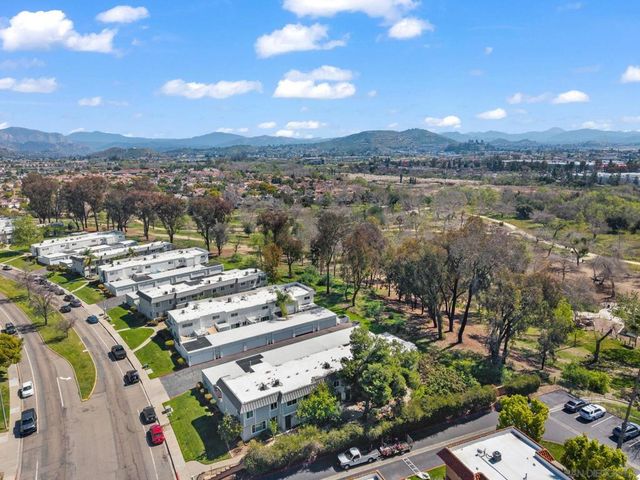 9401 Carlton Oaks Drive E, Santee, CA 92071