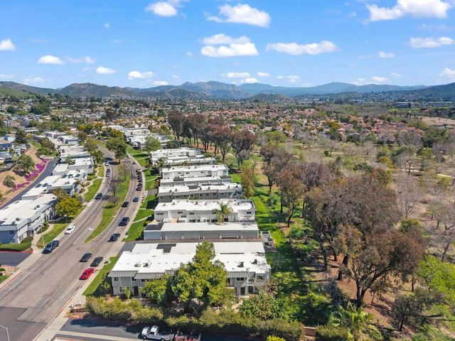 9401 Carlton Oaks Drive E, Santee, CA 92071